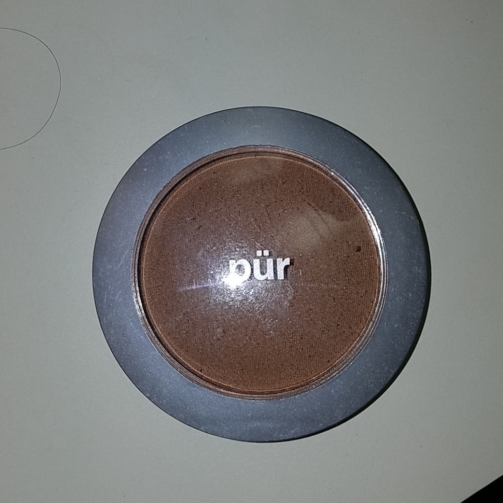 New pur bronzer